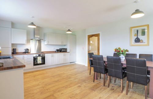 Airdrie Cottage | The Barn, Drumbow Farm