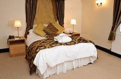 Manor Hotel | The Barn Hotel