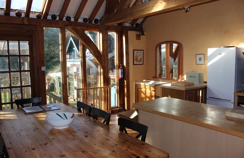 Dittisham Cottage | THE BARN, pet friendly, character holiday cottage in Dittisham