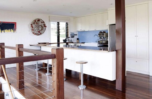 Catherine Hill Bay House | The Bay On The Central Coast by Contemporary Hotels