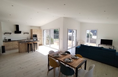Morieux House | The Bay Stopover