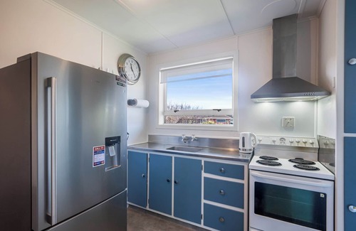Paraparaumu Beach House | The Beach Base - Paraparaumu Holiday Home
