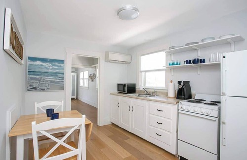 Newport House | The Beach Cabanas by STAY