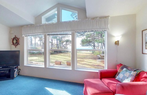 Agate Beach House | The Beach House at Yaquina Head