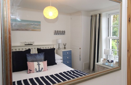 Rye Foreign House | The Beach Hut Room 4 - The Kings Head Rye