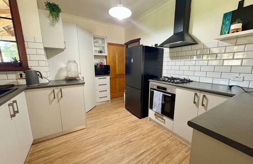 City Of Busselton House | The Beachcomber’s Hideaway – Walk to the Ocean