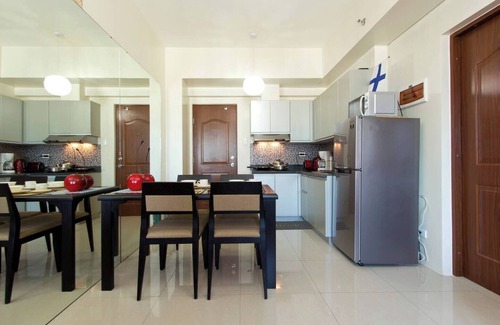 Bangkal Condo | The Beacon 1Br for 4, Arnaiz Tower