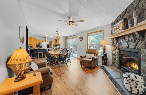 Spring Brook House | The Bears Den @ Spring Brook Resort
