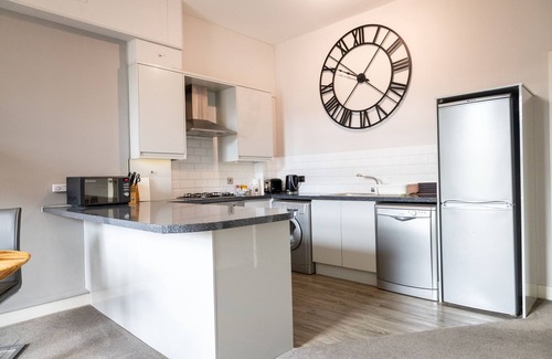 Whitnash Apartment | The Beauchamp Suite Dunara 4 | Leamington Spa Holiday Let | 1 Bed & Sleeps 2