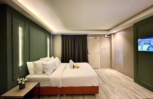 Chonburi Apartment | The Bed by Boonjira