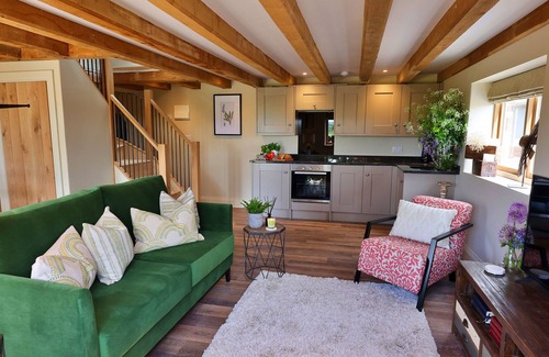 Quedgeley House | The Big Barn by Interhome