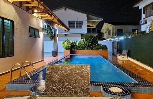 Kampung Dhobi Villa | The Bird's Nest Holiday Villa Port Dickson