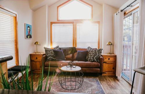 Austin House | The Bison Cabin - The Cabins at Rim Rock