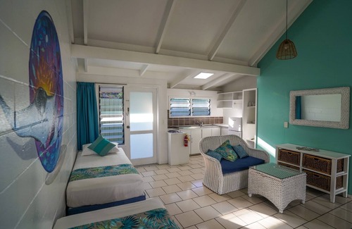 Arorangi Hotel | The Black Pearl Beach Side Apartments