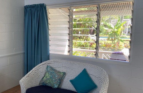 Arorangi Hotel | The Black Pearl Beach Side Apartments