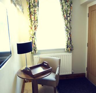 Broadheath Hotel | The Black Swan