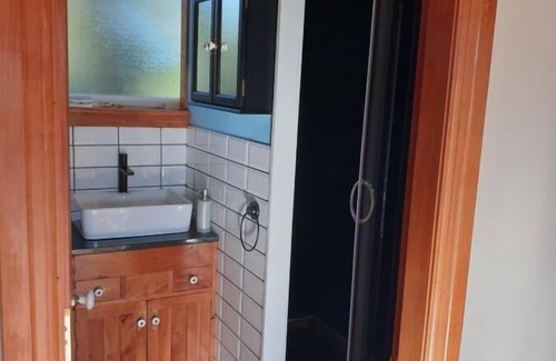 Hokitika Cottage | The Blackhouse Cottage