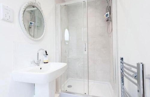 West Mersea House | The Blackwater Suite