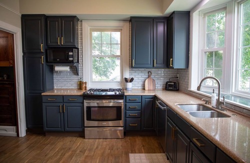 Whittier House | The Blais: Speakeasy Basement, 5 Mins To Downtown