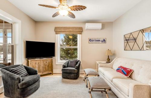 Minocqua House | The Blue Cottage