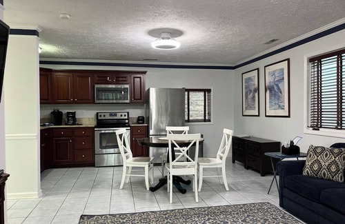 Hiwassee Apartment | The Blue Heron Getaway on Claytor ake in the Appalachian Mountains of Virginia