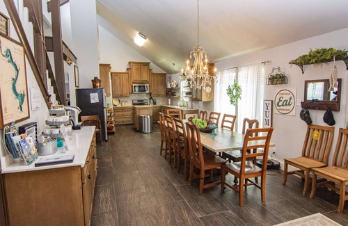 Lake Whitney House | The Blue Magnolia Lodge: Luxury Retreat on Lake Whitney with Hot Tub, Fire Pit, and Private Cove!
