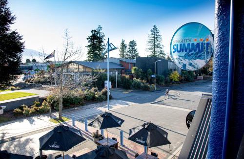 Methven Hotel | The Blue Pub