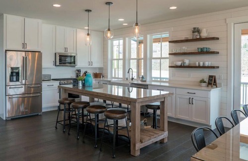 Chelan House | The Bluewater at The Lookout at Lake Chelan