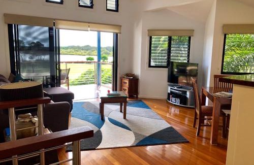 Yamba House | The Boathouse
