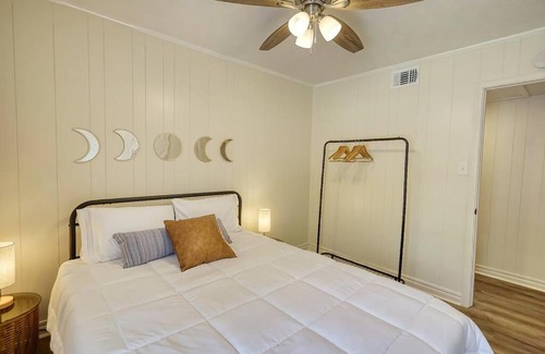 Covington House | The Bohemian 1/2 Mi from Covington Square