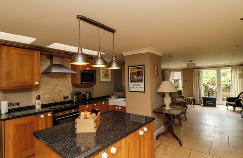 Warkworth Cottage | THE BOOK HOUSE, pet friendly, character holiday cottage in Warkworth