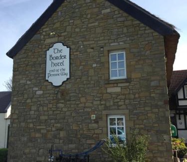 Kirk Yetholm Hotel | The Border Hotel