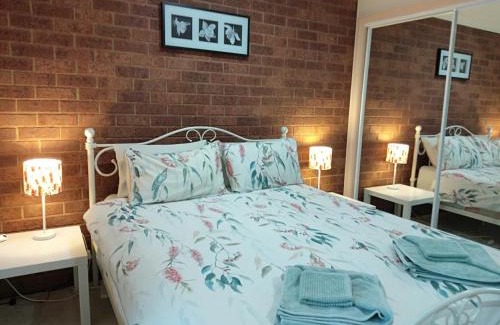 Tumut Apartment | The Bottlebrush