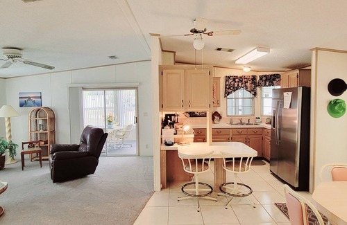 Edgewater House | The Breezy Retreat in Terra Mar!