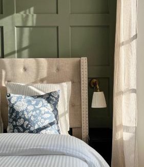 La Roche-Guyon Apartment | The Brick House - Appartement Monet