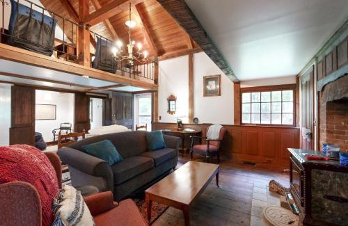 Grafton House | The Brown House