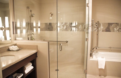 Stratford Hotel | The Bruce Hotel