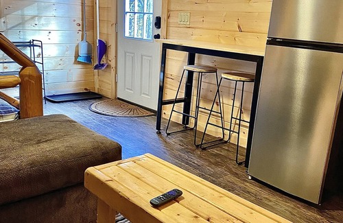 Elmira Cabin | The Buck Shack