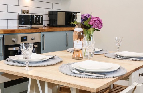 Dronfield Cottage | THE BUNGALOW@BARLOW, pet friendly, with open fire in Chesterfield