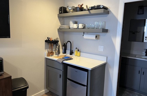 Three Forks House | The Bunkhouse Farm Stay near Madison River!