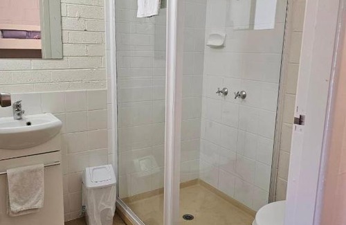 Midginbil Hotel | The Bushranger Hideaway