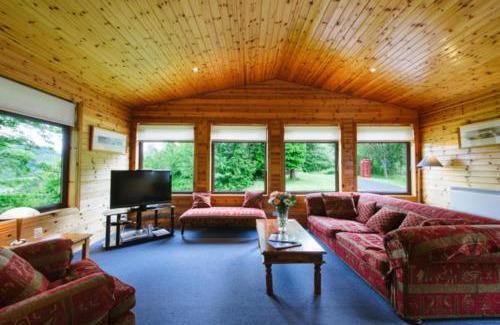 Crianlarich Ski Chalet | The Buzzard Lodge 2 bedroom sleeps up to 4