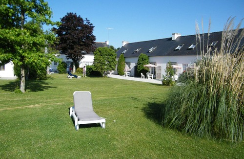 Clohars-Fouesnant Apartment | The calm and the space in Bénodet. Ground floor apartment in park 5 ha