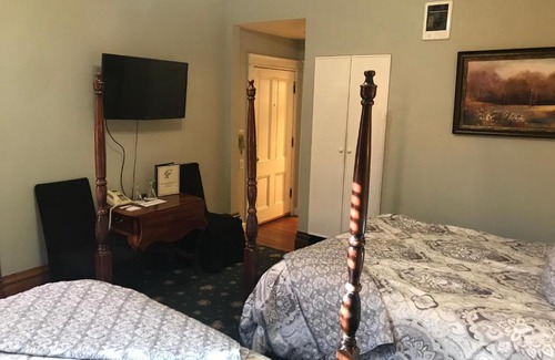 Market District Hotel | The Campbell House Inn