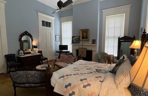 Wayside Bed & Breakfast | The Captain's Suite - Queen Suite at The Belmont 1857