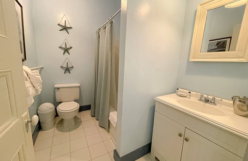 Westbrook Center Bed & Breakfast | The Captain Stannard