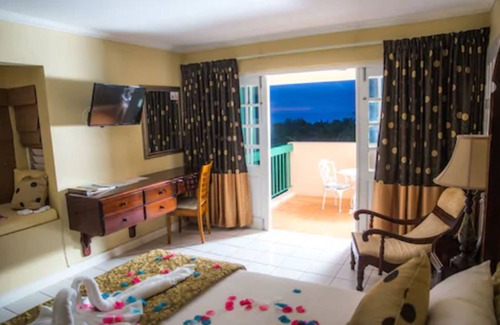 Runaway Bay Resort | The Cardiff Hotel & Spa