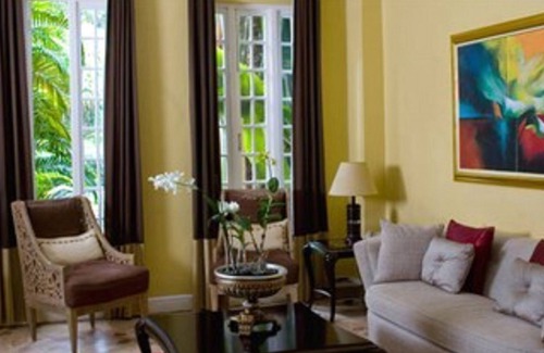 Runaway Bay Resort | The Cardiff Hotel & Spa