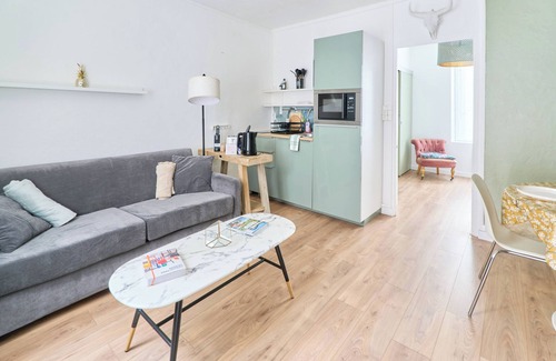 Decre-Cathedrale Apartment | The Carmes lodge in the heart of Nantes WIFI
