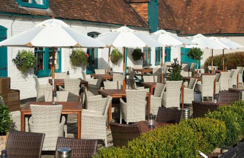 Burghclere Hotel | The Carnarvon Arms